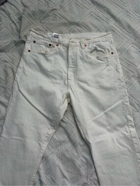 White 501 Levi’s women’s skinny jeans size 26